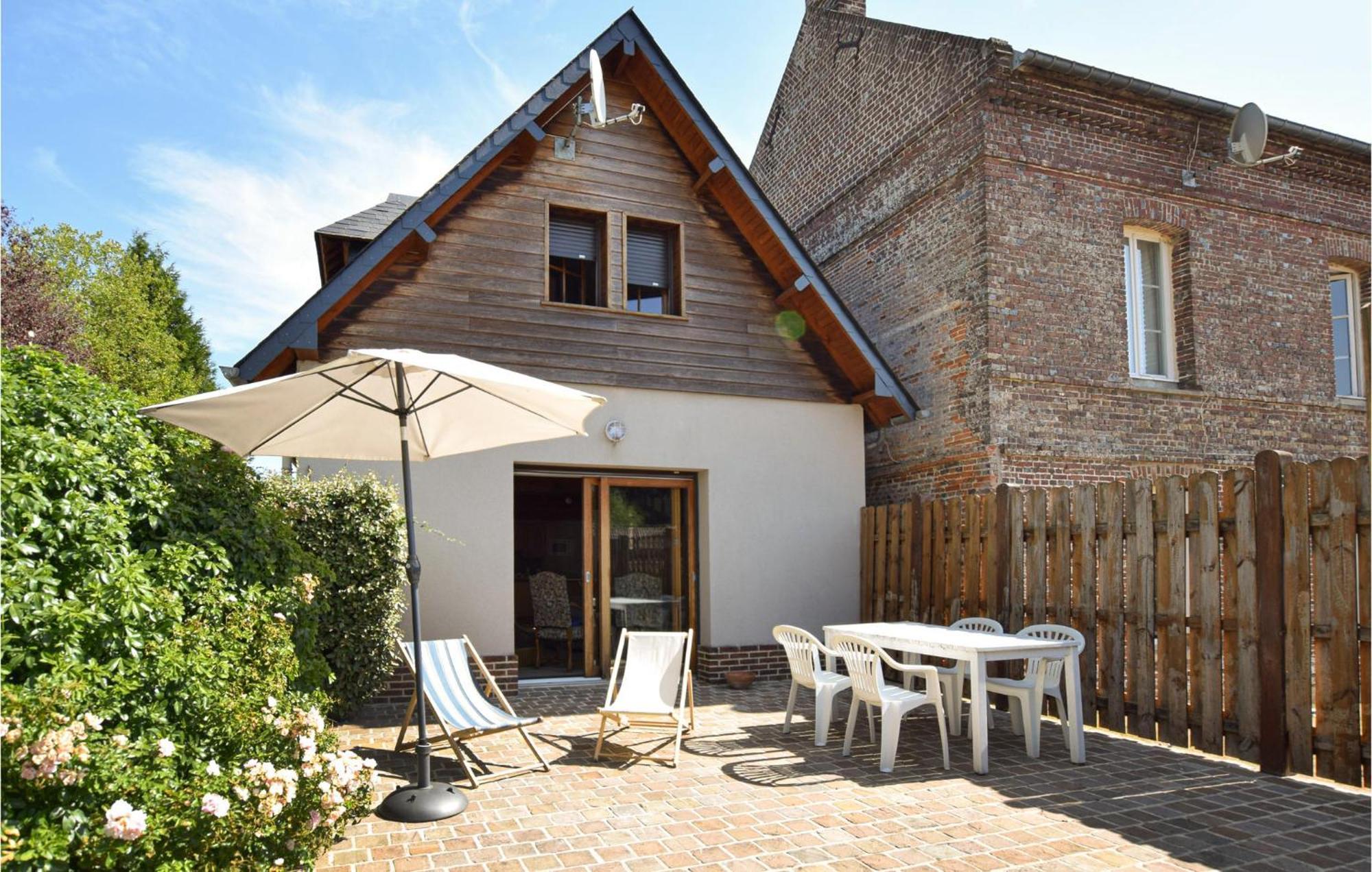 Beautiful Home In Le Bourg-Dun With Kitchen Екстериор снимка